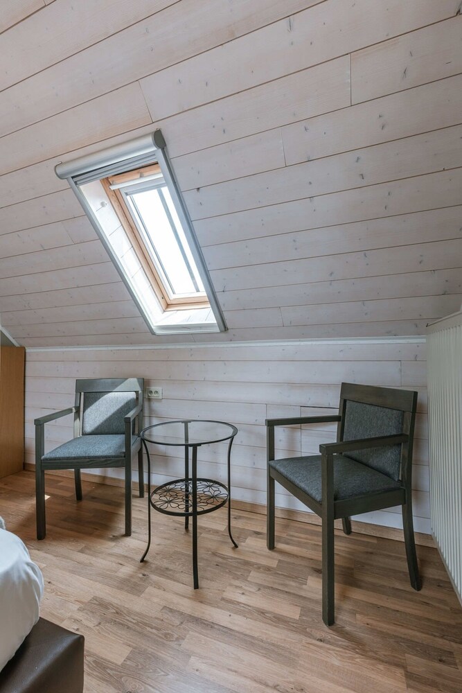 Lovely Andr Farm in the Greenery of Kortrijk