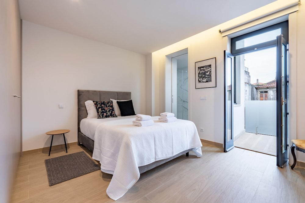 Carmo Residence Porto - S Francisco by Vacationy