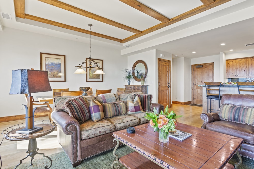 Shooting Star Lodge at Deer Valley Resort - Two Bedroom Residence #203 2 Condo