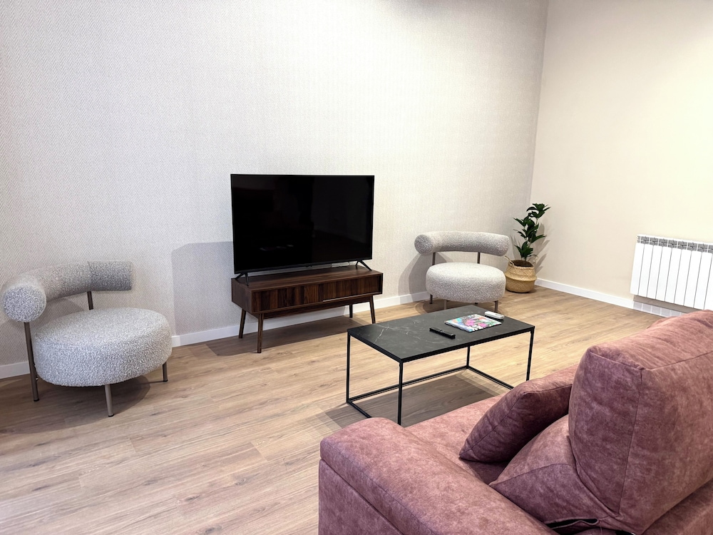 Anais Apartments by gaiarooms