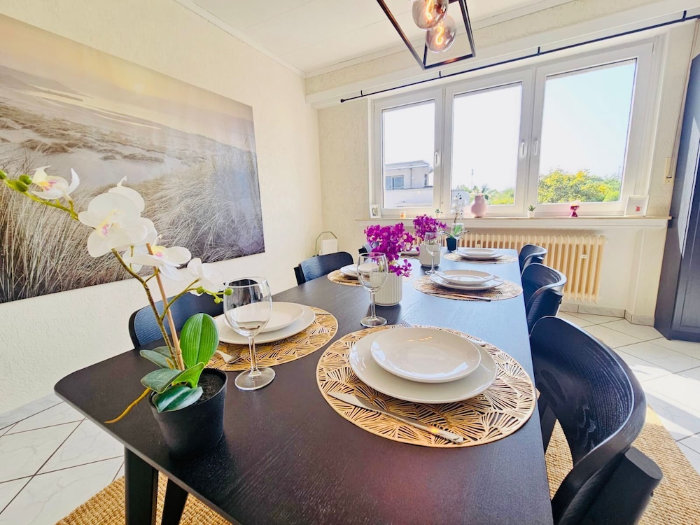 Chic Urban Stay 2BR with parking
