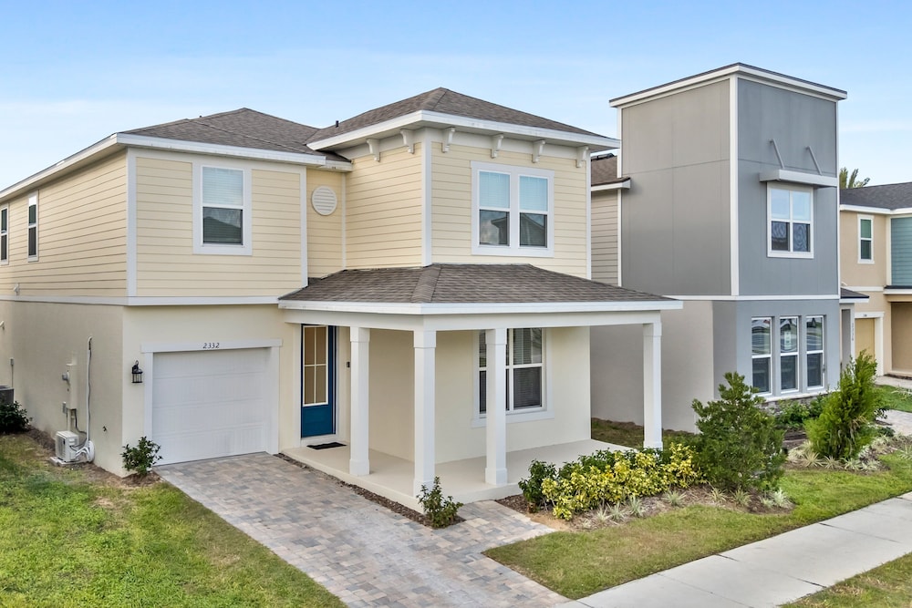 Light Welcoming Fun Resort Home Sleeps 20