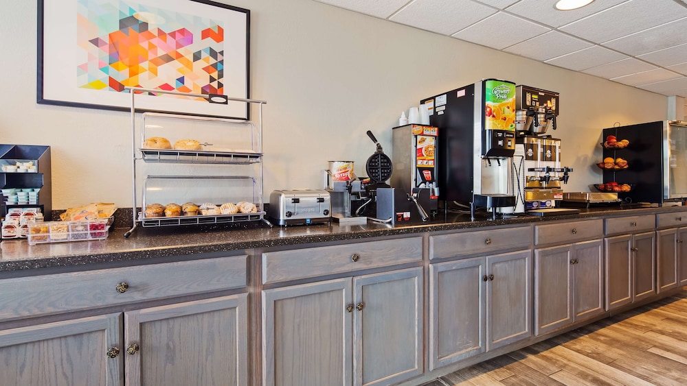 Best Western Nittany Inn Milroy - Property Image 6