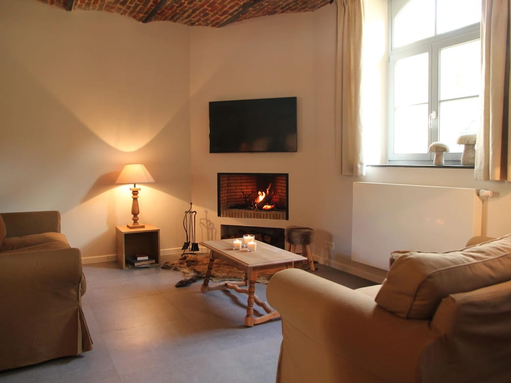 Gesves Castle Grounds Retreat