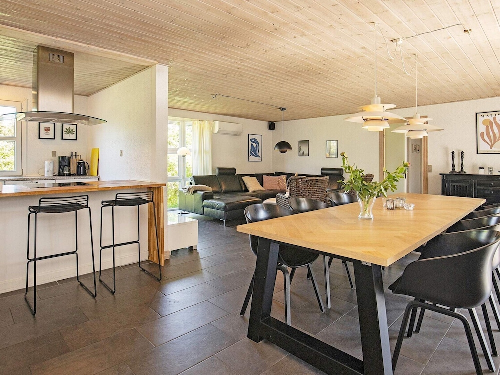 10 Person Holiday Home in Blavand view 3