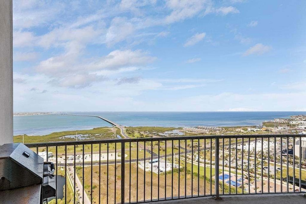 Penthouse Jr Unrivaled Luxury Insane Views 3 Bedroom Apts
