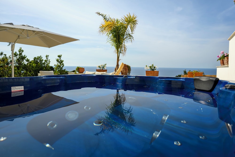 BM SUITE VILLA