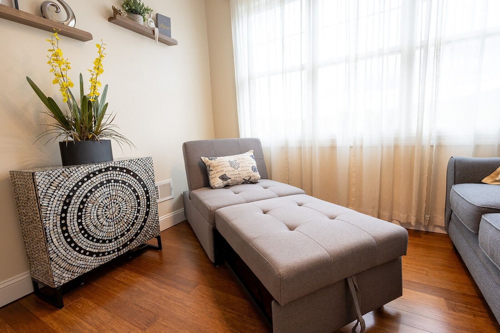 The Retreat at Paradise Hills