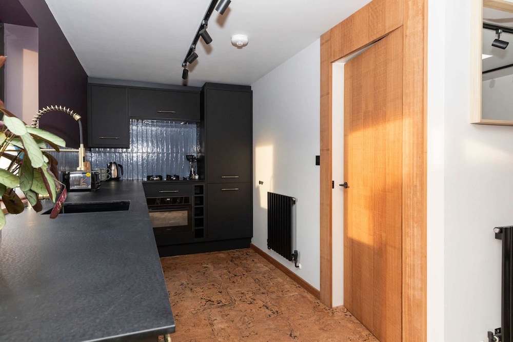 Modern 2-bed Cabin Near West Wittering Beach