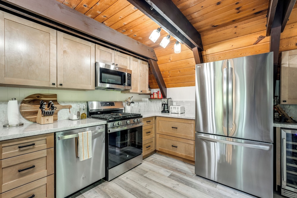 Sleek Blue Lake Springs Retreat w/ Deck & Yard!