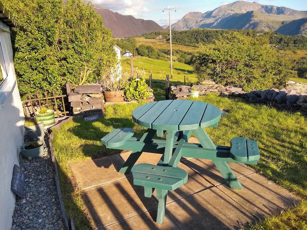 Fron Heulog Cottage
