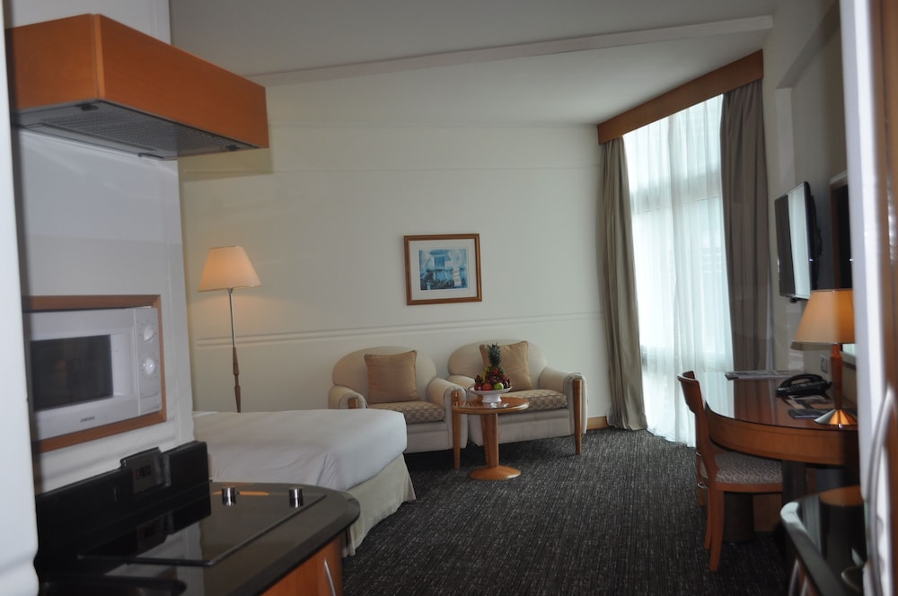 J5 Hotels - Port Saeed - Image 4