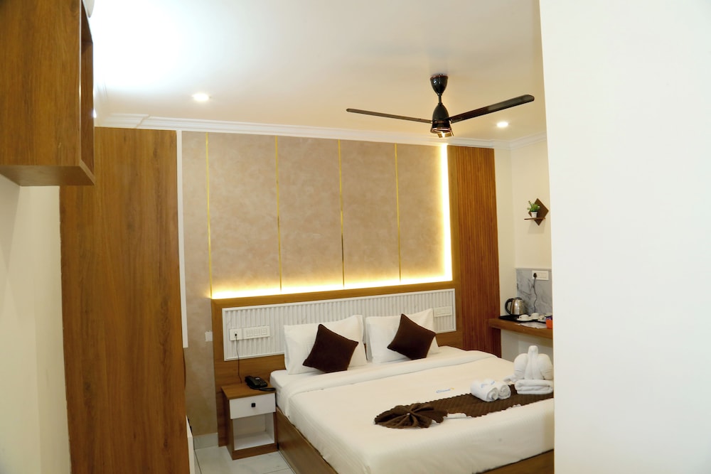 Cloud9 Airport Hotel