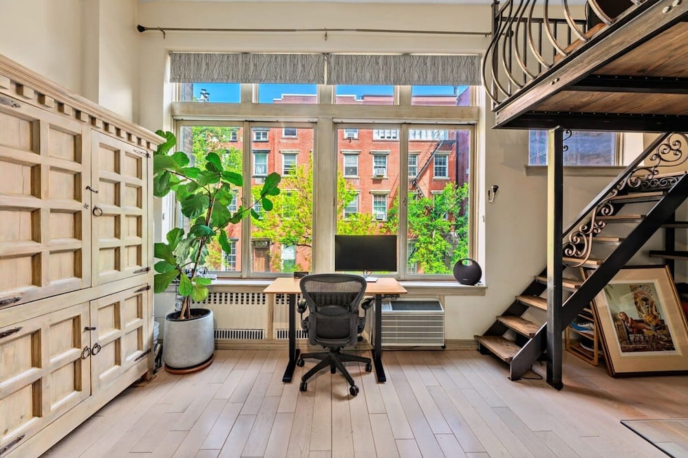 Charles Court II by Rovetravel West Village Loft
