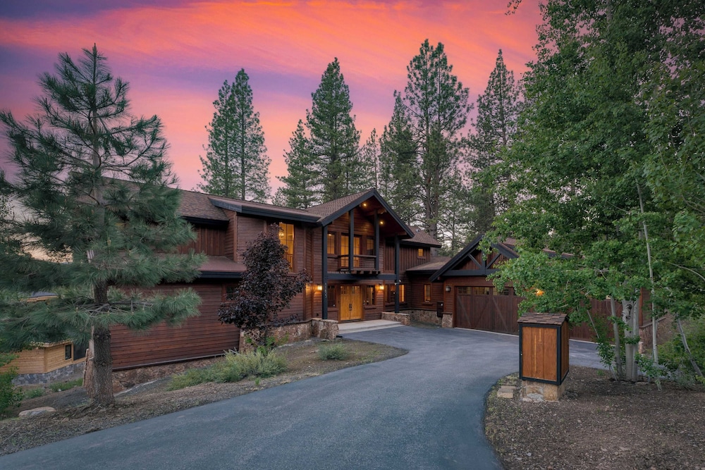 Grays Crossing by Avantstay Stunning 4bdr Cabin