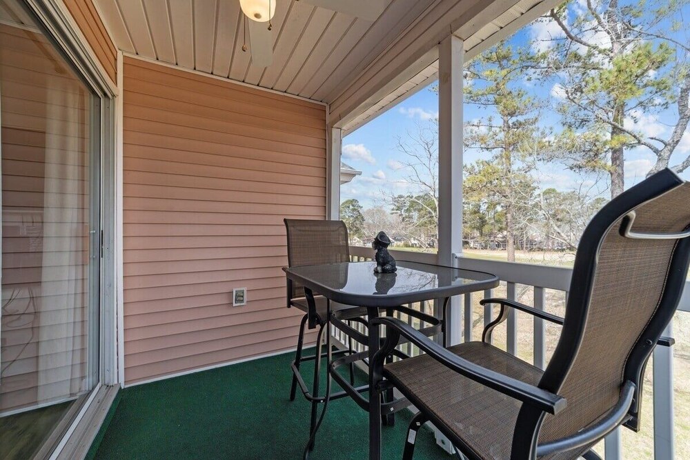 Waterway Village 3i 2 Bedroom Condo