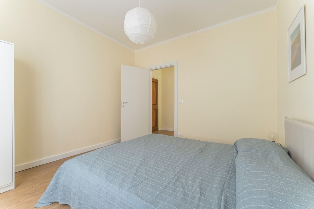 Spacious Apartment In Sori With Terrace