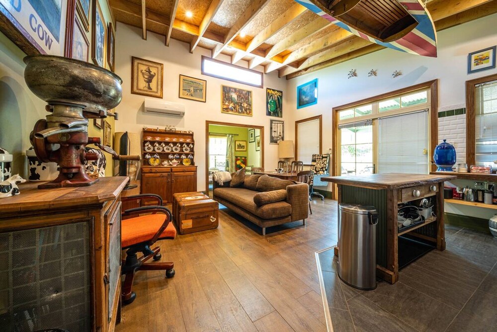 The Spotted Cow City Fringe Pet-friendly