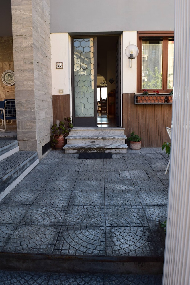 Centra House - Big Gardened Flat Near Rome view 4