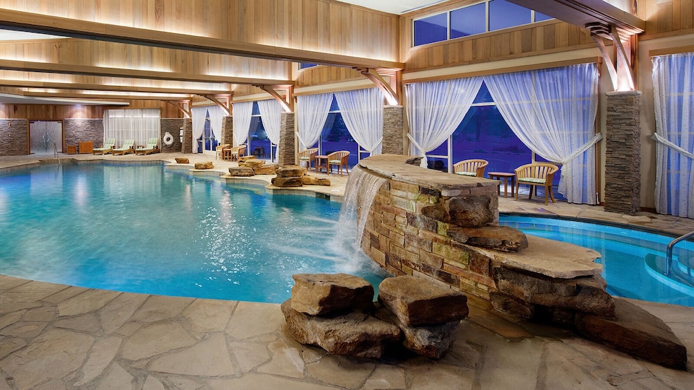The Lodge at Turning Stone Resort Casino