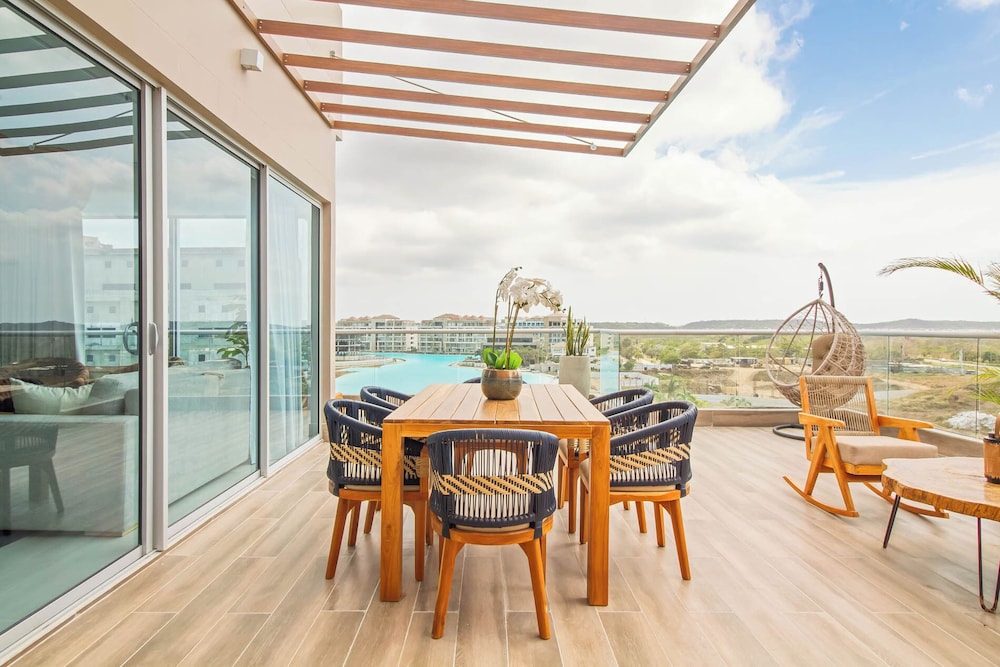 Baia Kristal Cartagena By HostPro
