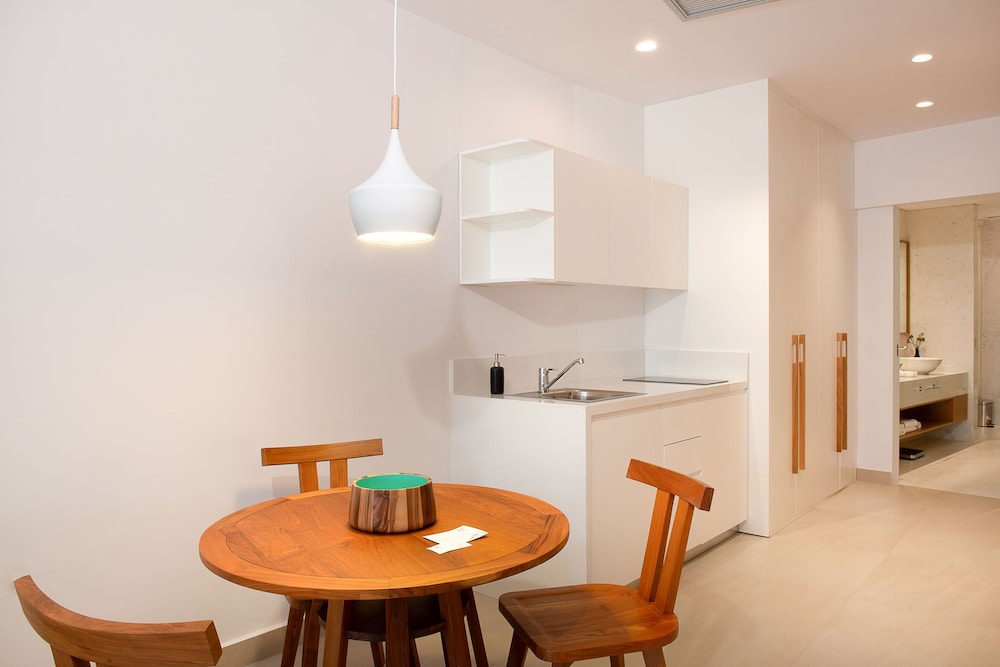 Avra Apartments Venetian Harbour