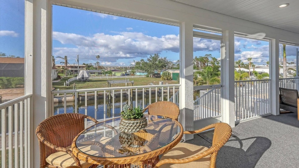 Englewood 3 Bedroom Private Pool+Spa Canal on Lemon Bay Home 3 Home