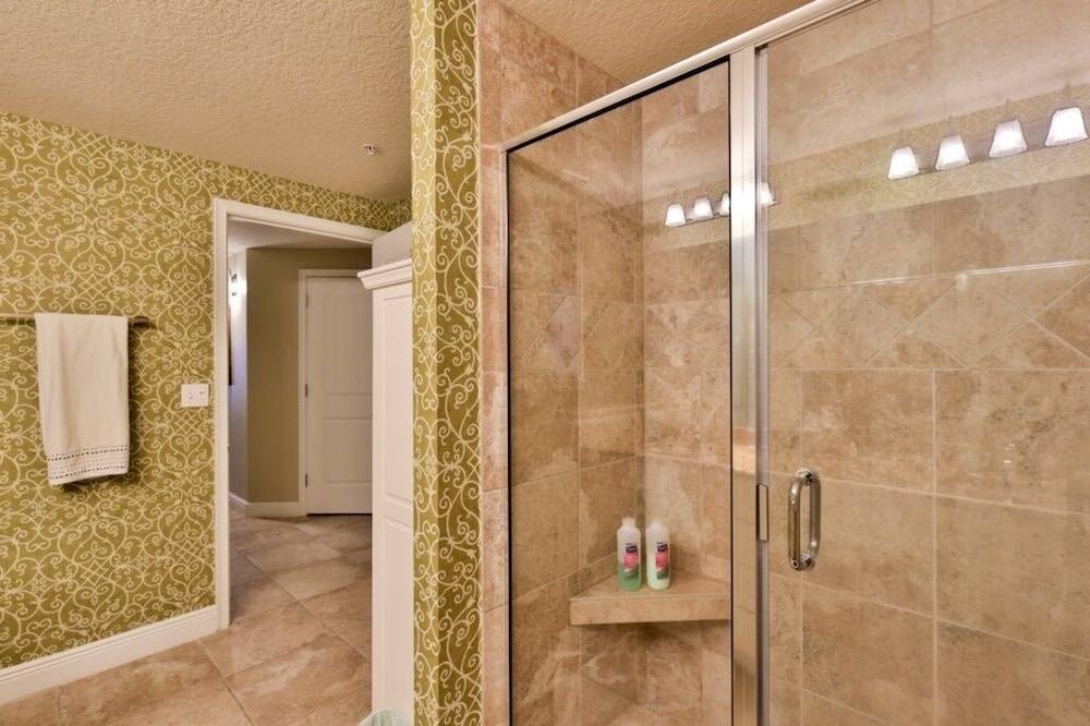 Oceanfront Condo With Beautiful Views 2 Bedroom Condo