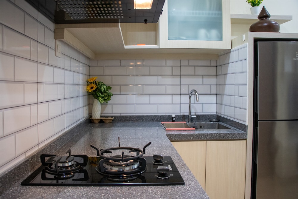 Well Furnished 2BR at Podomoro Golf View Apartment