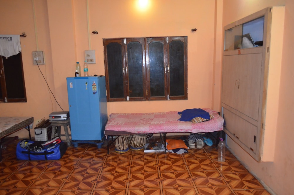 Somit Paying Guest House