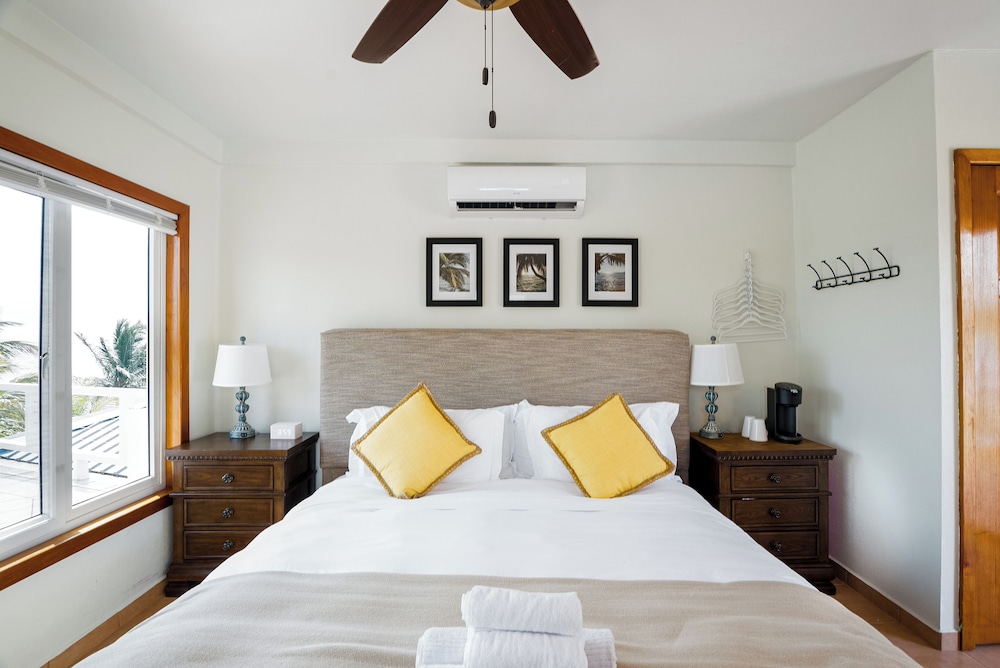 Dolphin Beach Villa