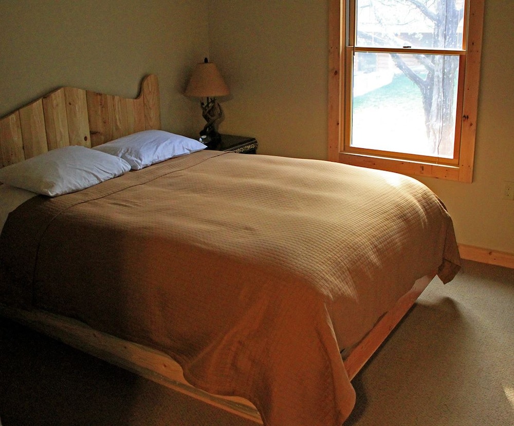 Acorns Resort
