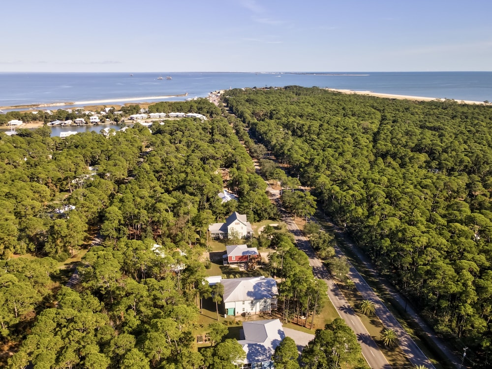 Bienville Bungalow - 304 Bienville Blvd 2 Bedroom Home