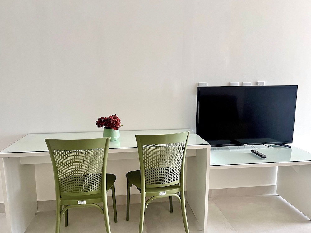 Hyde Park OCEANVIEW - by Living