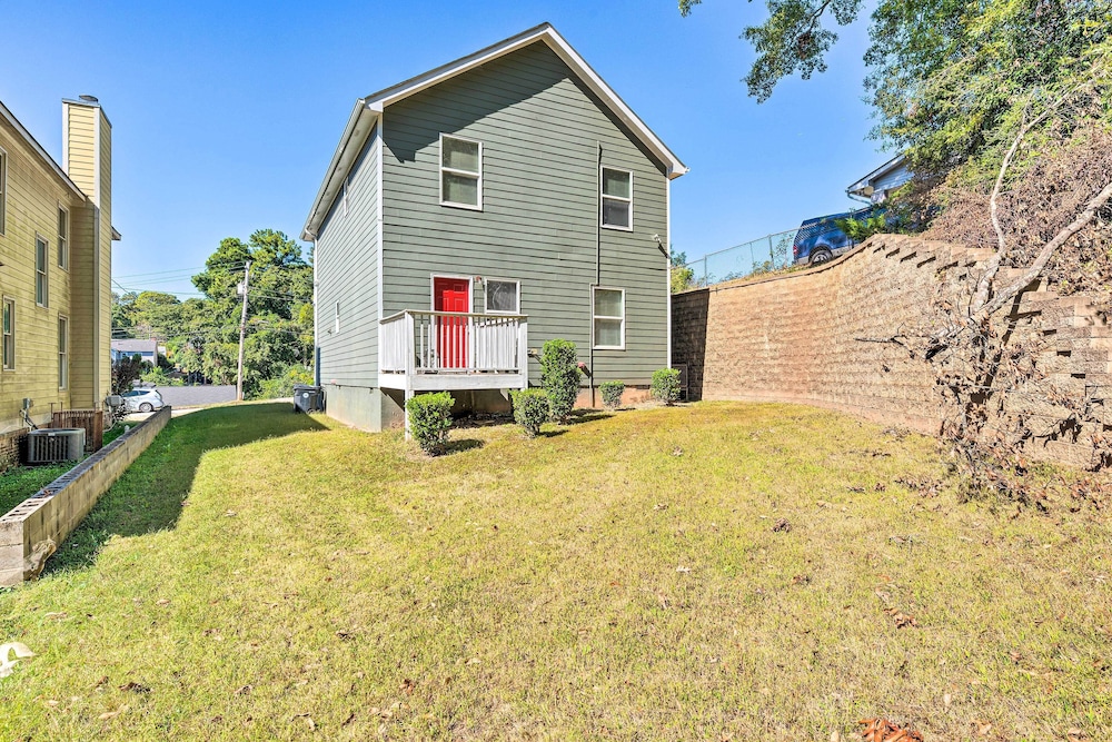 Lovely East Point Home < 8 Mi to Downtown ATL view 2