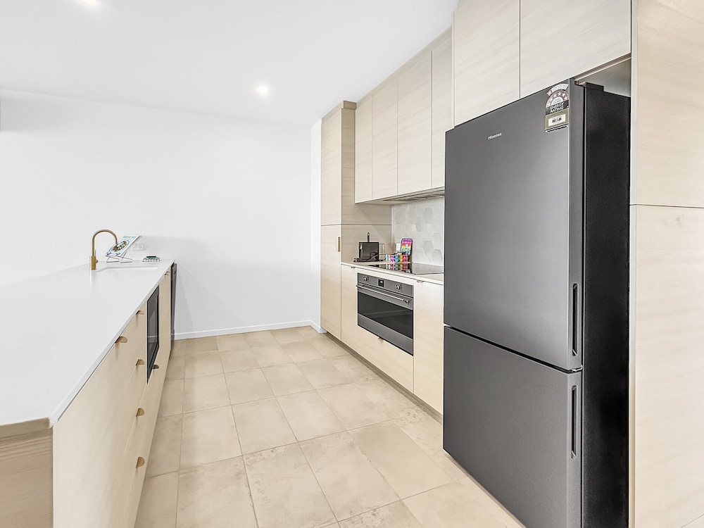 3-bed: Riverfront Alfresco Dining & Rooftop Pool
