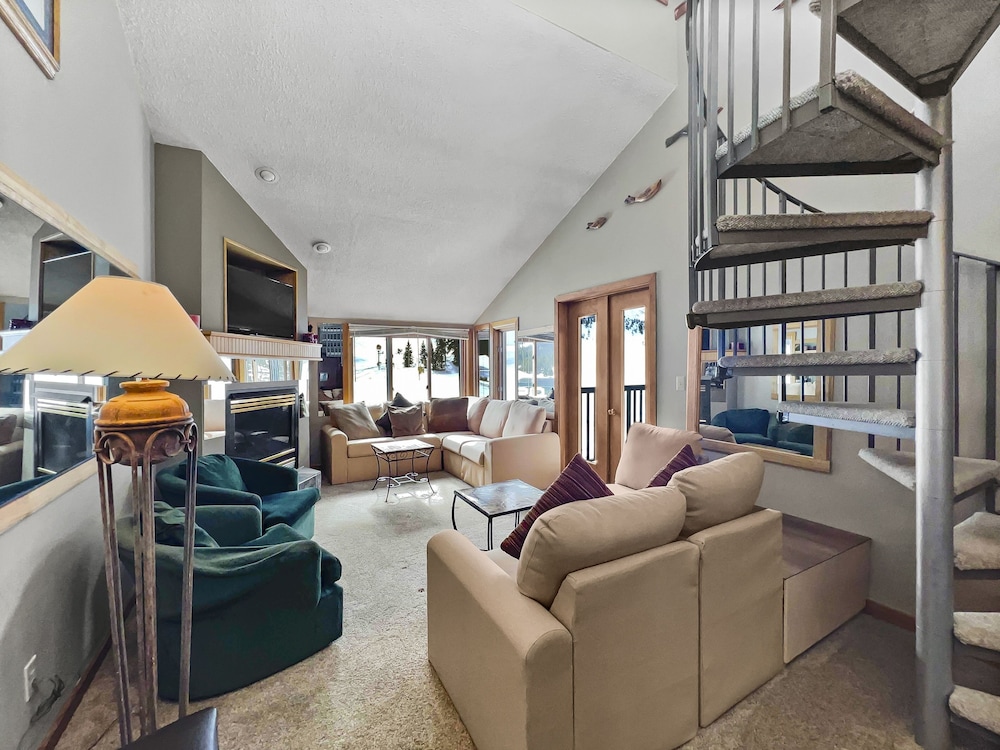SkyRun - Vacation Condos in Copper Mountain Resort CO