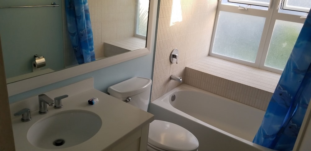 Oceanic View Apartment at Fern Court, photo 30