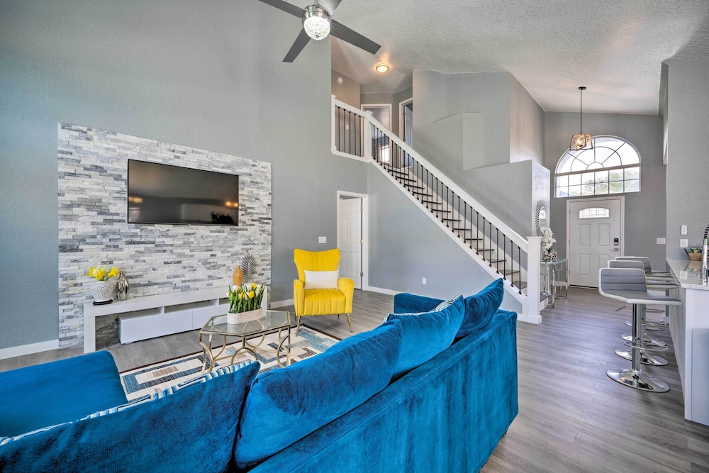 Kissimmee Retreat w/ Pool ~ 8 Mi to Old Town!