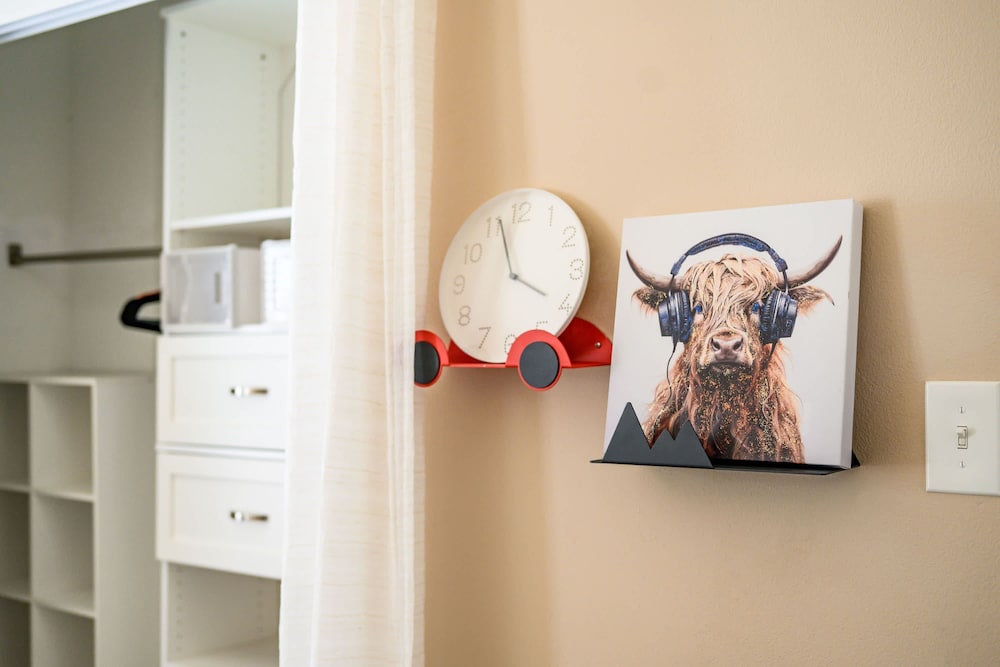 Whimsical Family Stay 10 Min Walk to PV Hospital