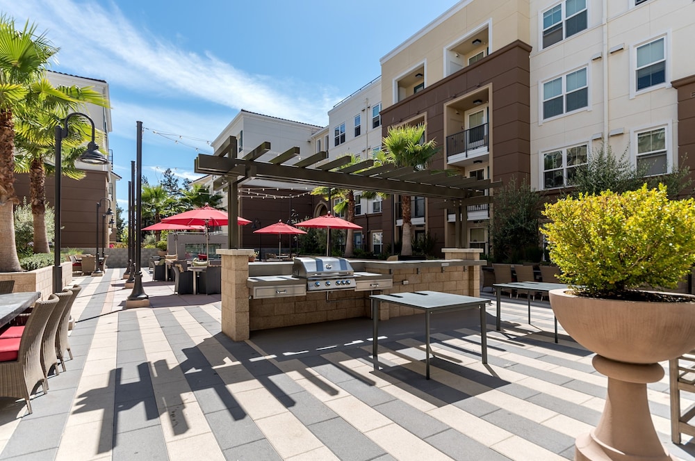 Bluebird Suites in Silicon Valley
