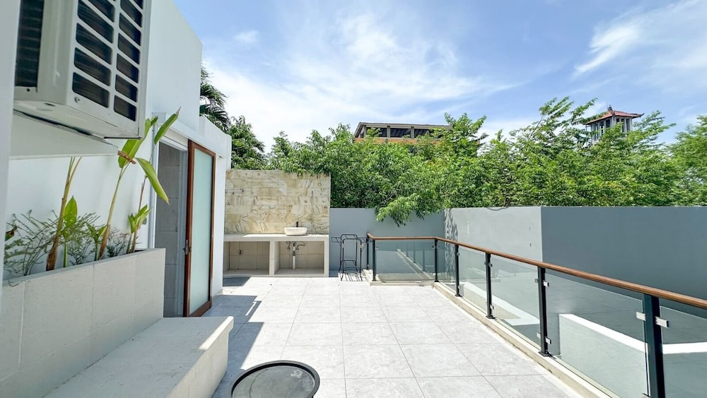3-bedroom Private pool villa City Sanur