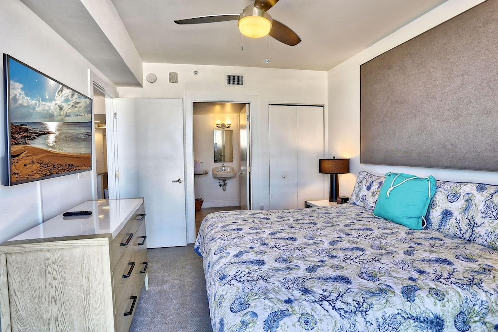 Oceana 203 West