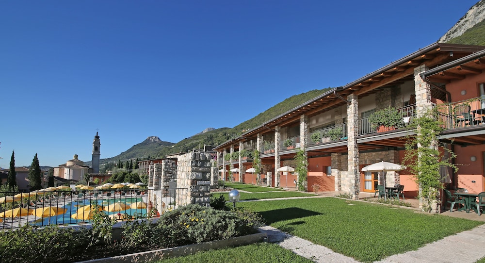 RESIDENCE BORGO DEI LIMONI