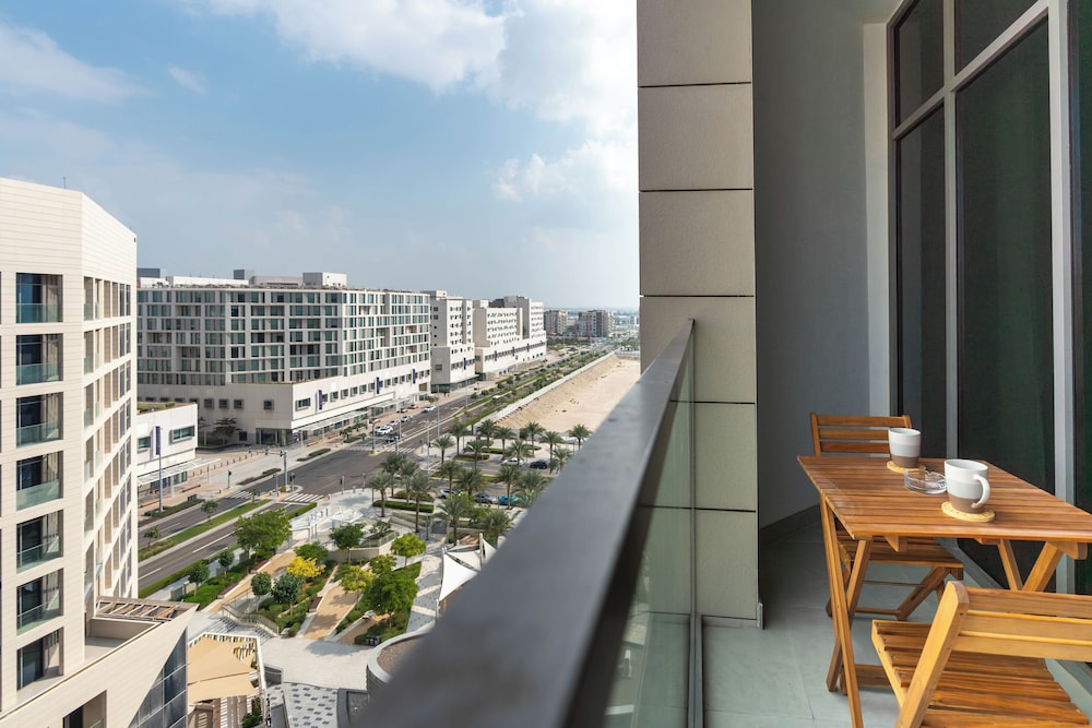 Park View Saadiyat Island close Yas Mall