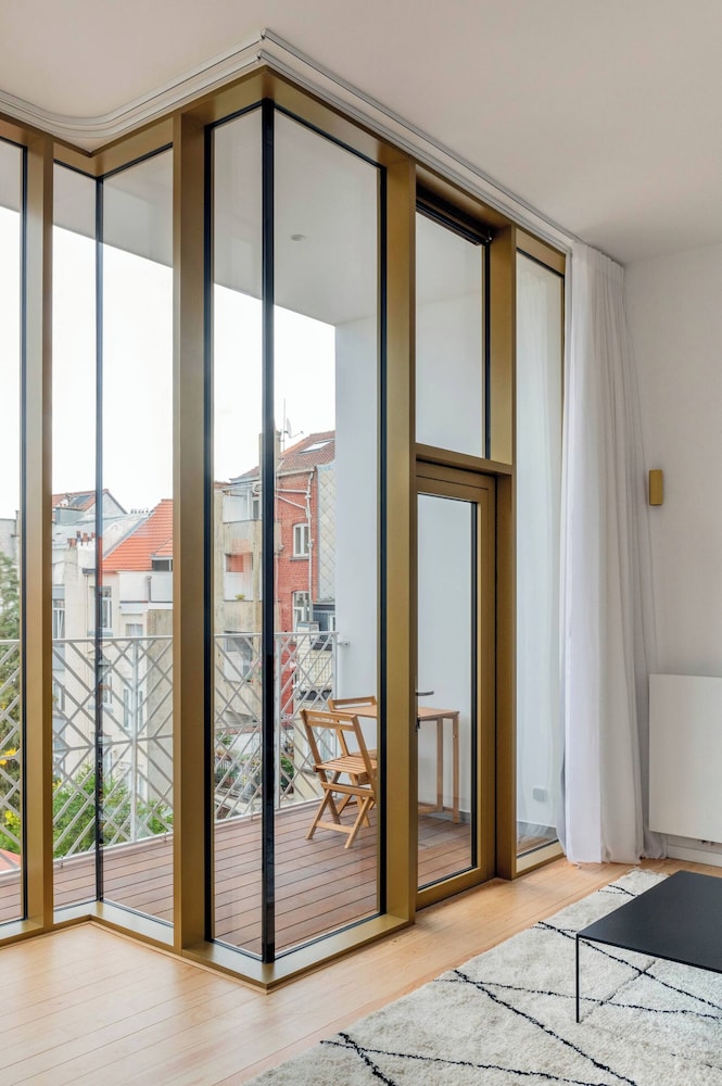 New Apartment Center of Trendy St Gille