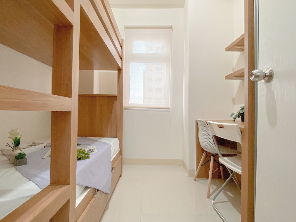 Compact 2Br Apartment Direct Access To Mall At Green Pramuka City