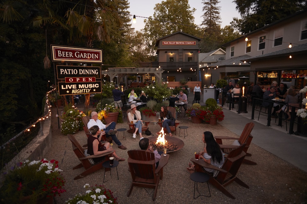 Napa Valley / Sonoma Vacations - Calistoga Inn Restaurant and Brewery - Property Image 34