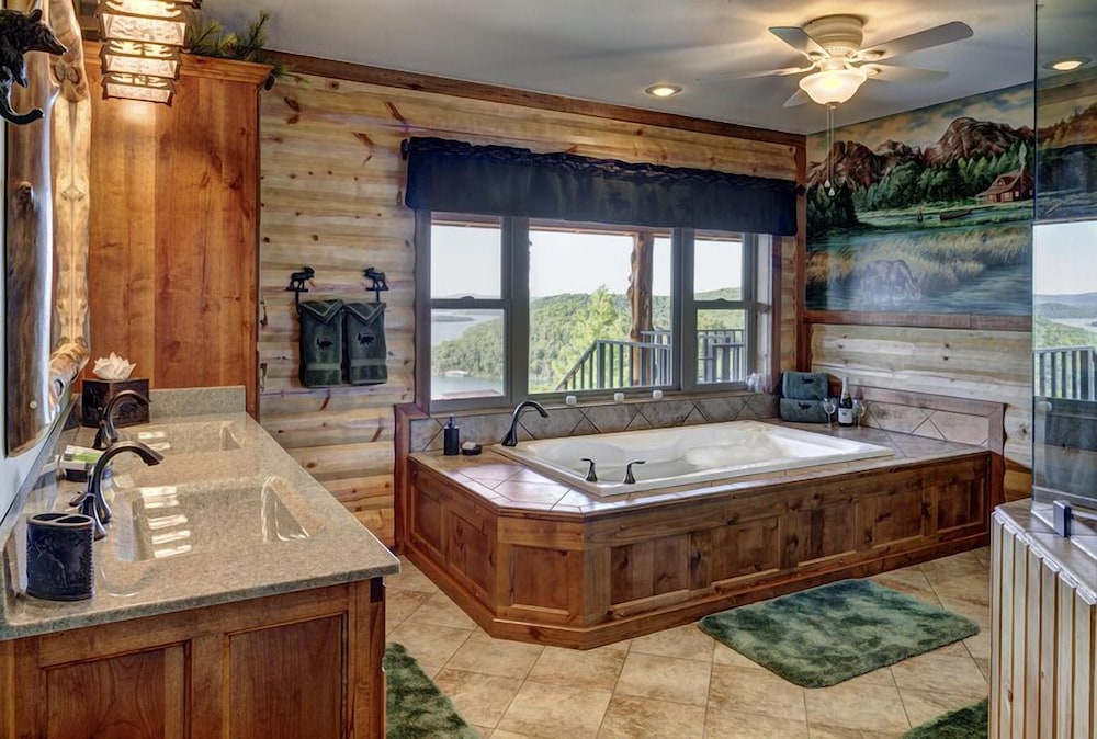 Lake Shore Cabins on Beaver Lake