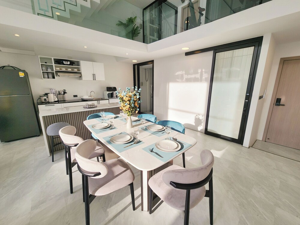 Unique Pool Slide Access Townhouse
